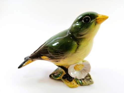Beswick Greenfinch Garden Bird Model 2105