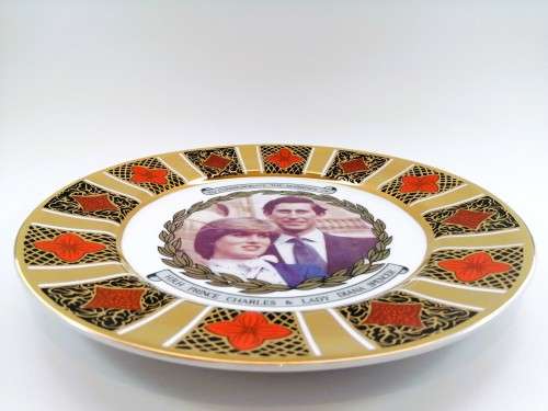 Imari Style Gold Red Decorative Burlondale Ltd Plate Bone China Princess Diana and Charles Wedding
