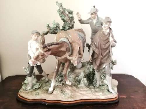 HUGE Magnificent LLADRO FIGURE GROUP, SUCCESSFUL HUNT, BIG GAME