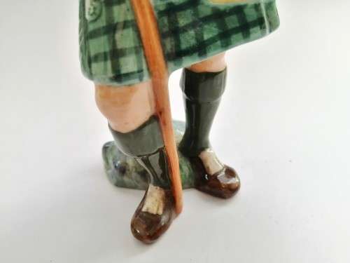 Royal Doulton `The Laird` Scotsman Porcelain Figurine Kilt 1967 HN2361