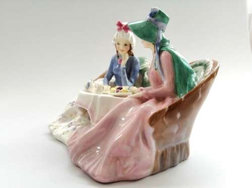 Royal Doulton figurine Afternoon Tea hn1747 1935