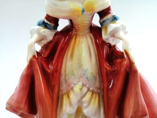 Royal Doulton Figurine Southern Belle HN 2229 Pink