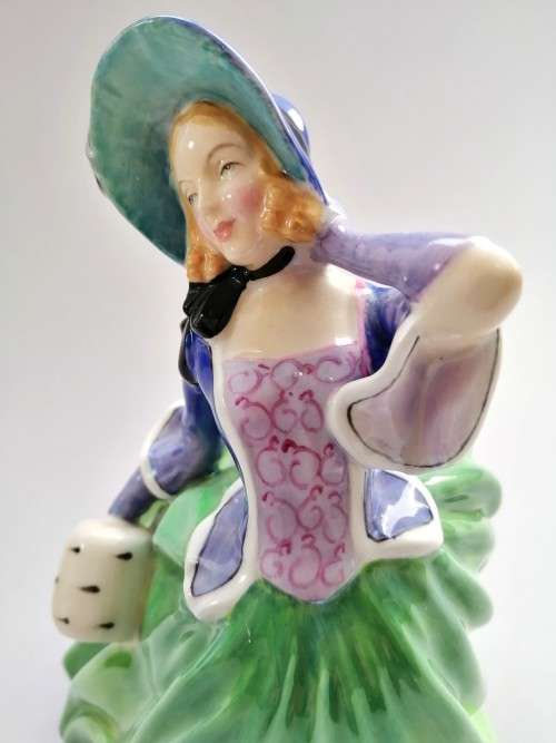 Royal Doulton Autumn Breezes HN 1913 Figurine