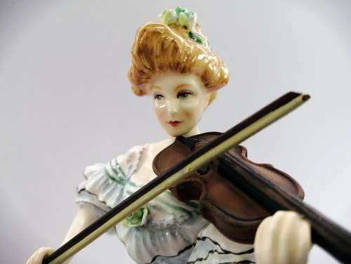 Royal Doulton The Edwardian String Quartet VIOLA HN3706