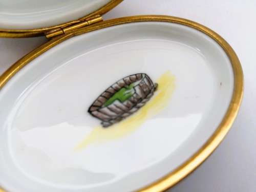 Limoges France LTD Hinged Trinket Box Tabby and White Cat sat on Cushion Peint Main Marque