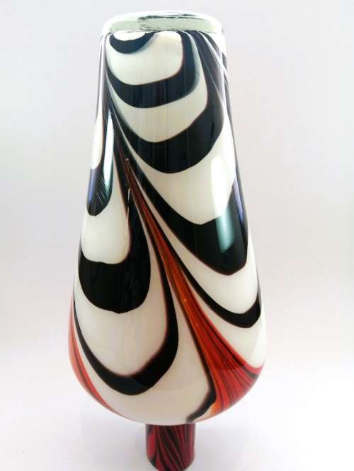 Mid-centry Krosna Josefina? Art glass vibrant orange and red vase