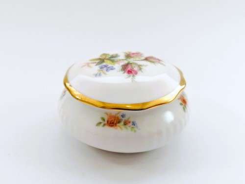 Royal Albert Moss Rose vintage Porcelain Bird Trinket Box