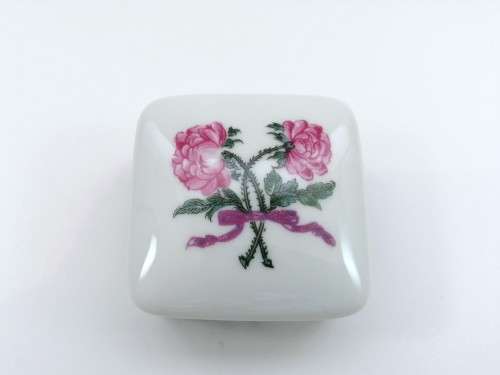 Limoges Bernardaud  Vintage Porcelain Flower Trinket Box