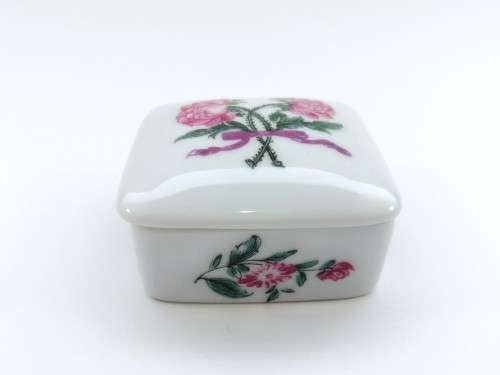 Limoges Bernardaud  Vintage Porcelain Flower Trinket Box