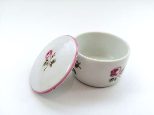 Richard Ginori Italy Round Porcelain Lidded Trinket Box