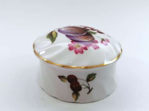 Royal Worcester  Spood Hammersley Round Porcelain Lidded Trinket Box