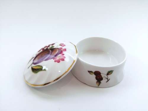 Royal Worcester  Spood Hammersley Round Porcelain Lidded Trinket Box
