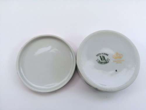 Vintage Vista Alegre `Samatra` Collection Regaleira Fine Porcelain Trinket Box. Made in Portugal