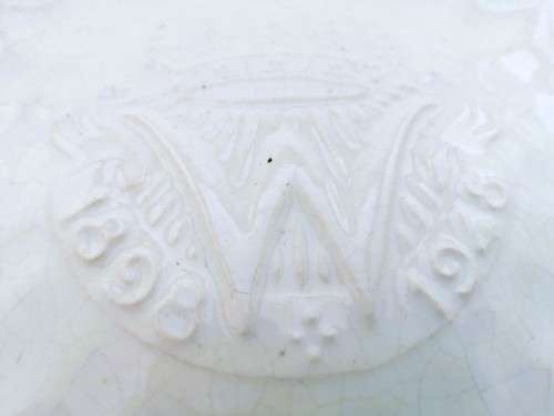 Royal Delft Wit Schotel Charger 1898-1948 Queen Wilhelmina Reign - Abdication Schaal House of Orange