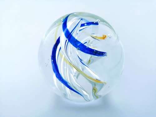Stunning large glass paperweight