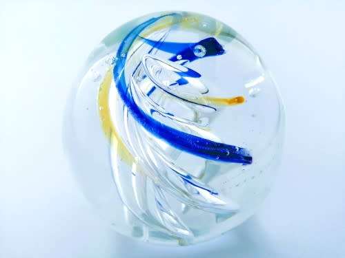 Stunning large glass paperweight