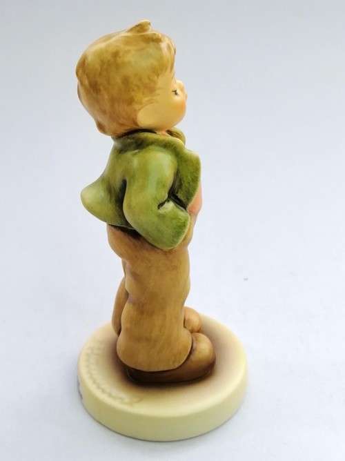 Goebel Hummel Figurine, Steadfast Soprano Boy Singing