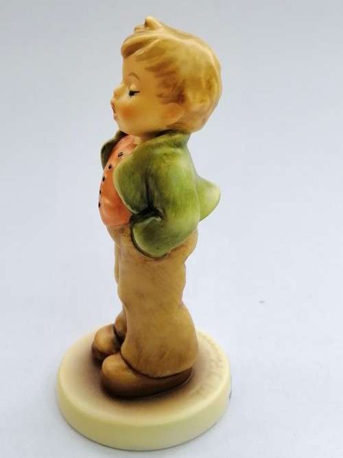 Goebel Hummel Figurine, Steadfast Soprano Boy Singing
