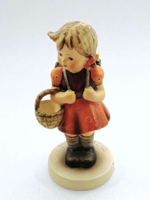 Goebel Hummel Figurine, School Girl