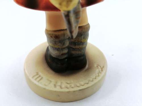 Goebel Hummel Figurine, School Girl