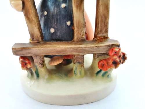 Goebel Hummel Figurine, Signs of Spring