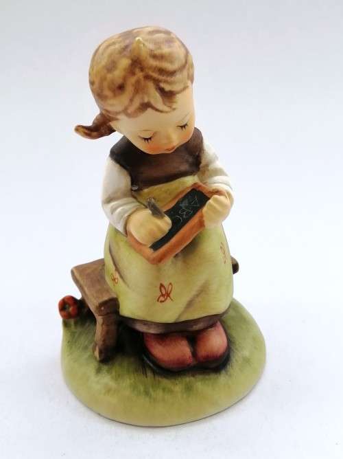 Goebel Hummel Figurine, Busy student