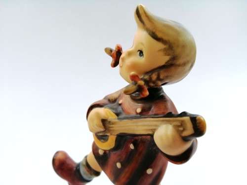 Goebel Hummel Figurine, Happiness