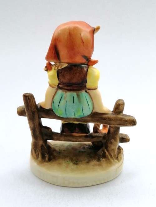 Goebel Hummel Figurine, Just Resting