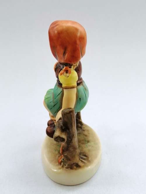 Goebel Hummel Figurine, Just Resting