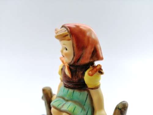 Goebel Hummel Figurine, Just Resting