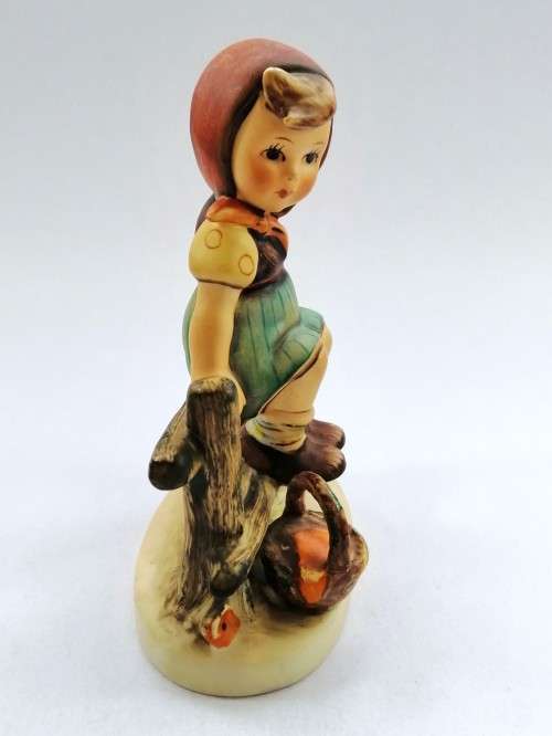 Goebel Hummel Figurine, Just Resting