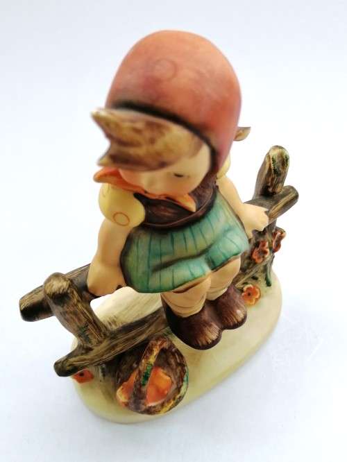Goebel Hummel Figurine, Just Resting