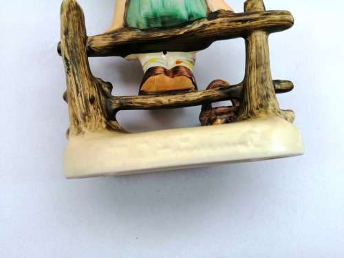 Goebel Hummel Figurine, Just Resting