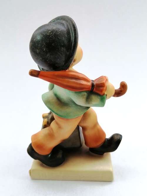 Goebel Hummel Figurine, Merry Wanderer