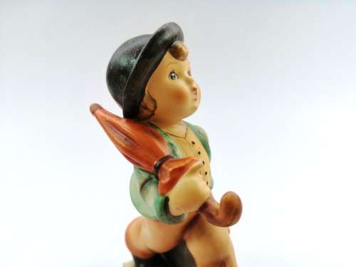Goebel Hummel Figurine, Merry Wanderer