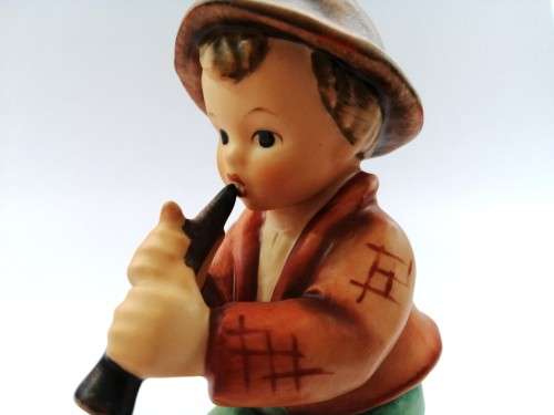 Goebel Hummel Figurine, Little Tooter