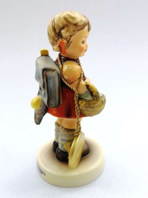 Goebel Hummel Figurine, School Girl