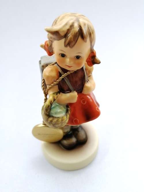 Goebel Hummel Figurine, School Girl
