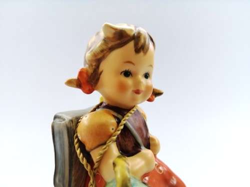 Goebel Hummel Figurine, School Girl