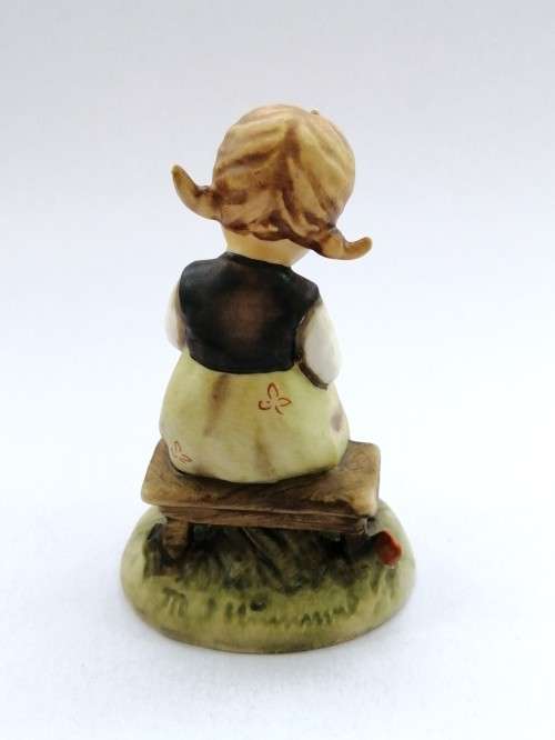 Goebel Hummel Figurine, Lost Sheep