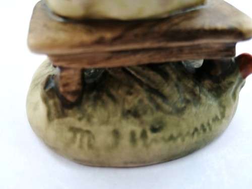 Goebel Hummel Figurine, Lost Sheep