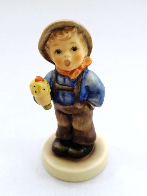 Goebel Hummel Figurine, Flowers for mother