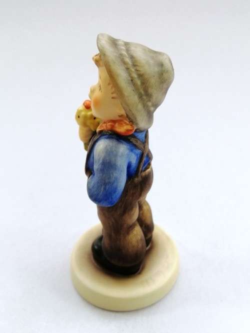 Goebel Hummel Figurine, Flowers for mother