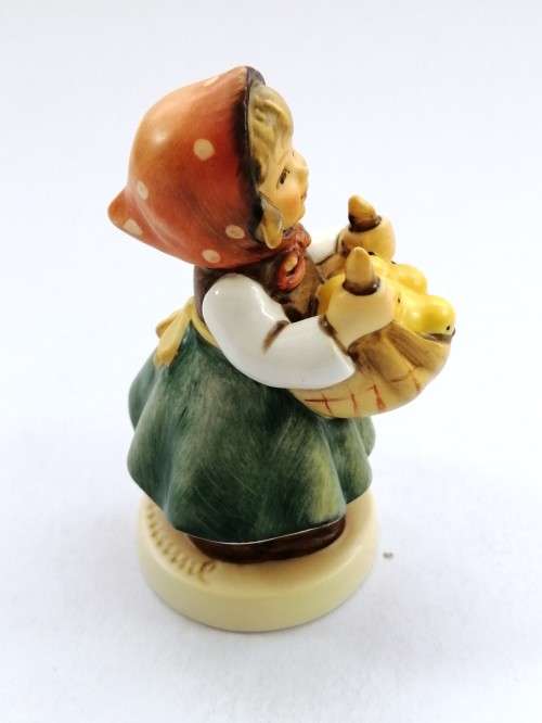 Goebel Hummel Figurine, Chicken Licken
