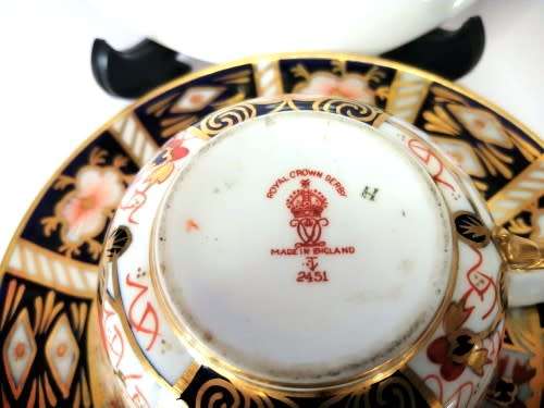 Beautiful Royal Crown Derby Antique hand painted Trio Imari Pattern