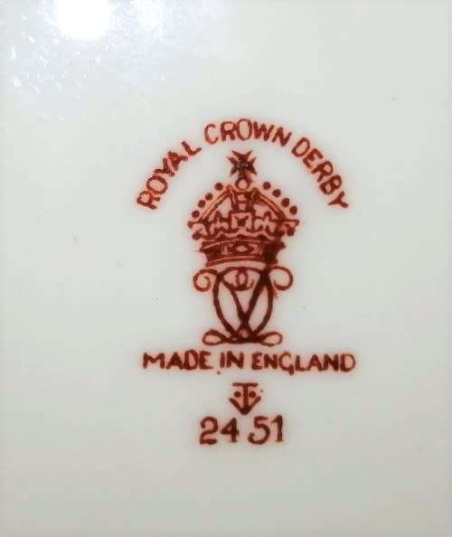 Beautiful Royal Crown Derby Antique hand painted Trio Imari Pattern