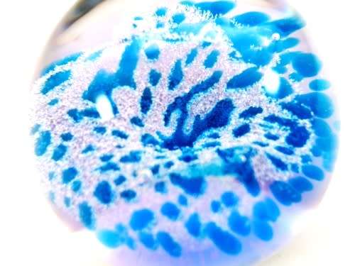 Stunning Vibrant Caithness Wisp glass paperweight
