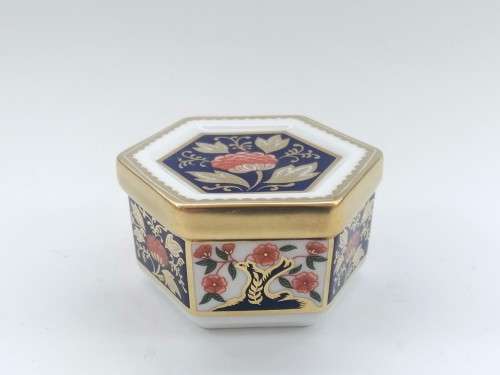 Vintage Royal Crown Derby English Bone China Hand Painted Imari Pattern 1298 Hexagonal Trinket Box