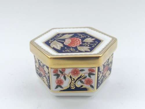 Vintage Royal Crown Derby English Bone China Hand Painted Imari Pattern 1298 Hexagonal Trinket Box
