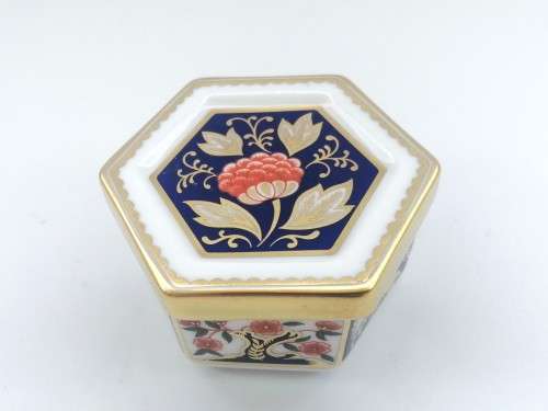 Vintage Royal Crown Derby English Bone China Hand Painted Imari Pattern 1298 Hexagonal Trinket Box